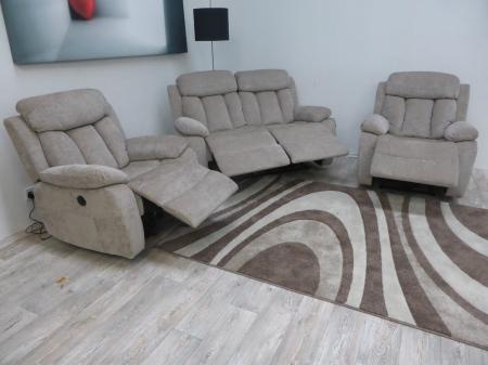 Georgia power reclining 2 seater with power reclining chairs Georgia power reclining 2 seater with power reclining chairs