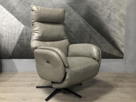 Volante Triplo Leather Swivel & power reclining chair Volante Triplo Leather Swivel & power reclining chair