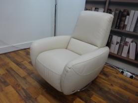 Natuzzi Genny swivel recliner chair in beautiful leather