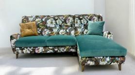 Floral vintage chaise or 2pc suite print green velvet well made