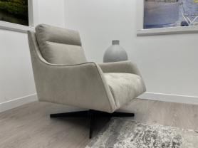 Franco Ferri feature swivel chair