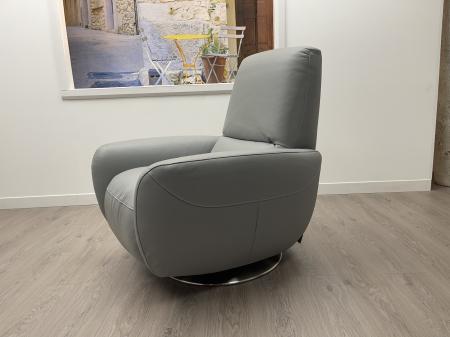 NATUZZI Private Label GENNY Grey Leather recliner swivel chair