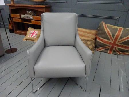 Natuzzi Calabria/Regina lovely chair in grey leather 